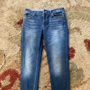 WHITE House Black Market Skinny Jeans with stretch. Women’s size 8